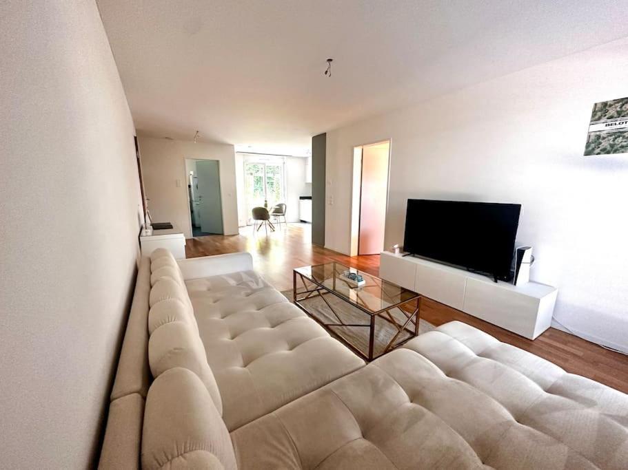 Moderne Wohnung Am Flughafen Opfikon-Glattbrugg المظهر الخارجي الصورة